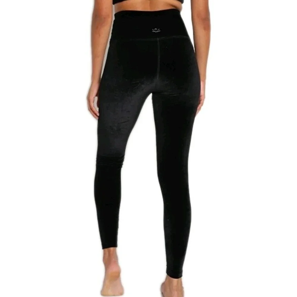 NEW! Beyond Yoga Women's Black Velvet High Waist Leggings Size S $99 - Picture 3 of 11